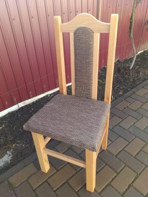 Scaun cu spatar  din lemn masiv tapitat